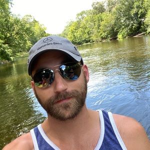 Meet your Posher, Brandon